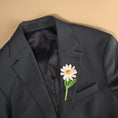 Load image into Gallery viewer, Crochet Daisy Brooch - Granmade
