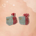 Load image into Gallery viewer, Grey Handknit Baby sweater with Crochet Flower and baby socks - Granmade
