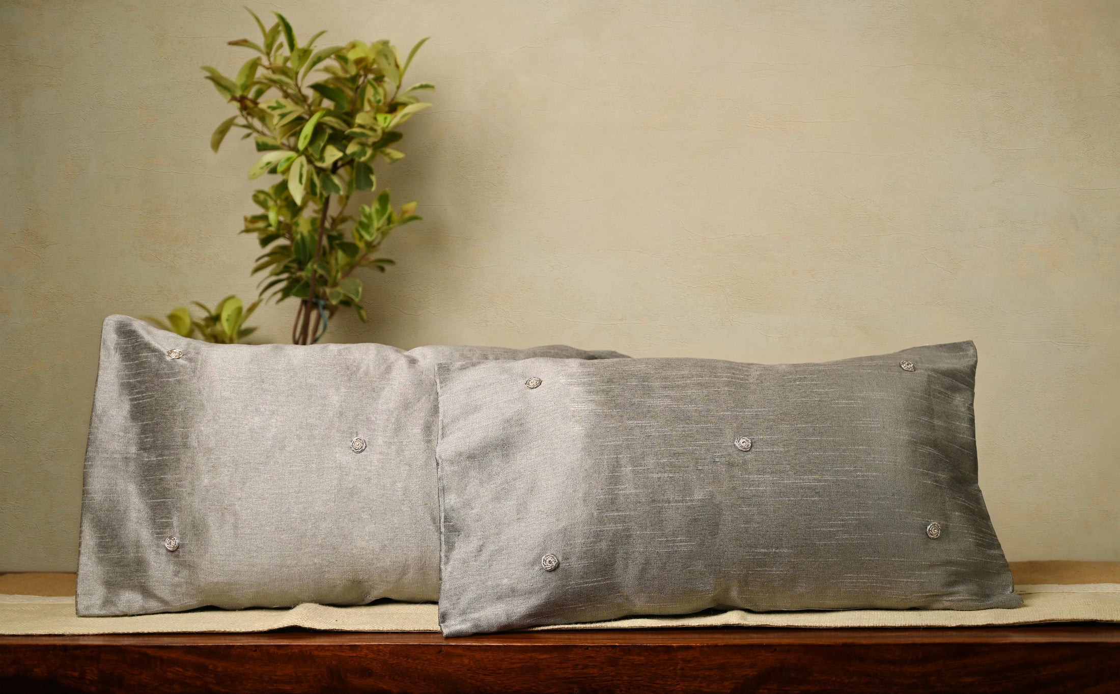 Green Cotton Silk Rectangle Cushion Cover - Granmade