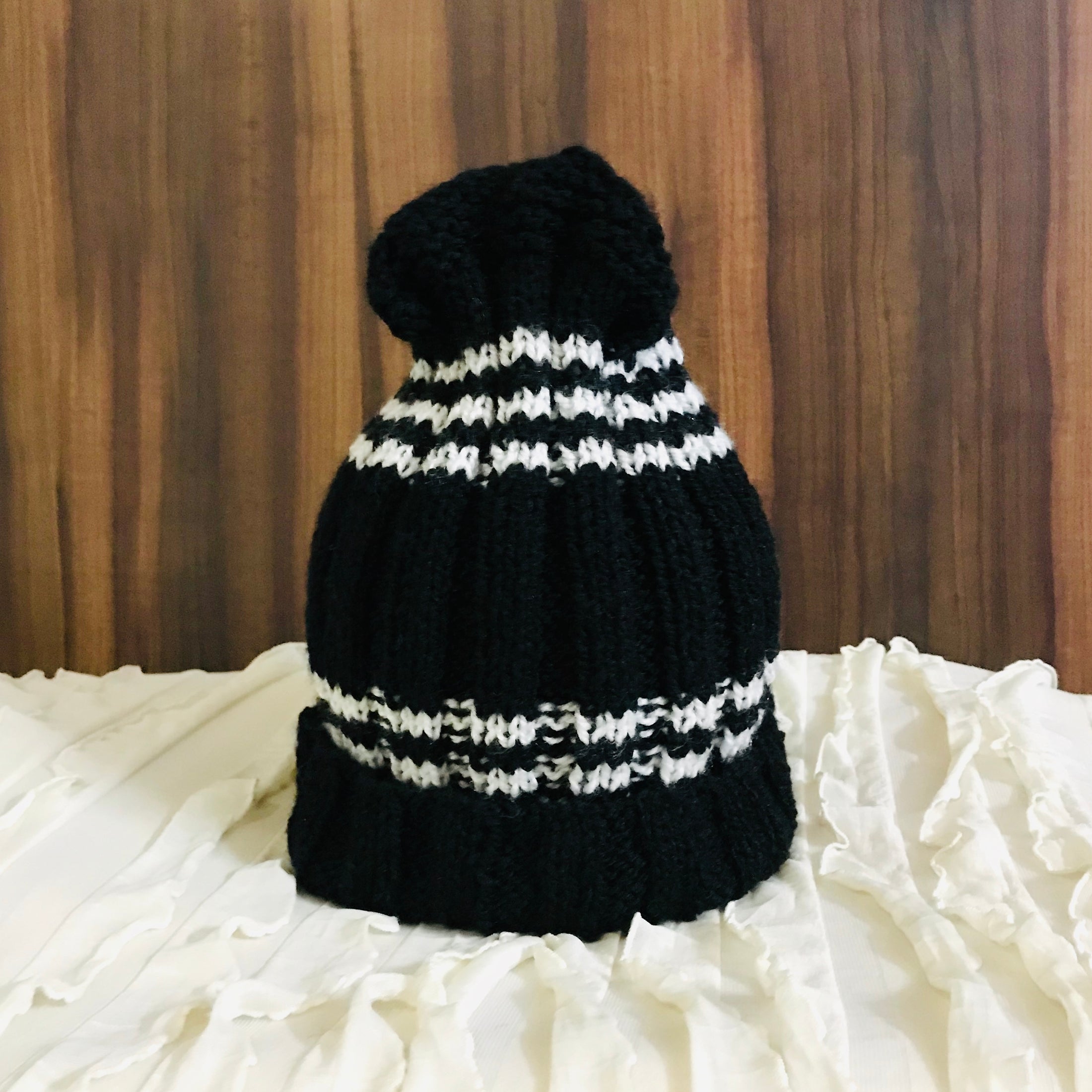 Black & White Hand-knit Beanie - Granmade