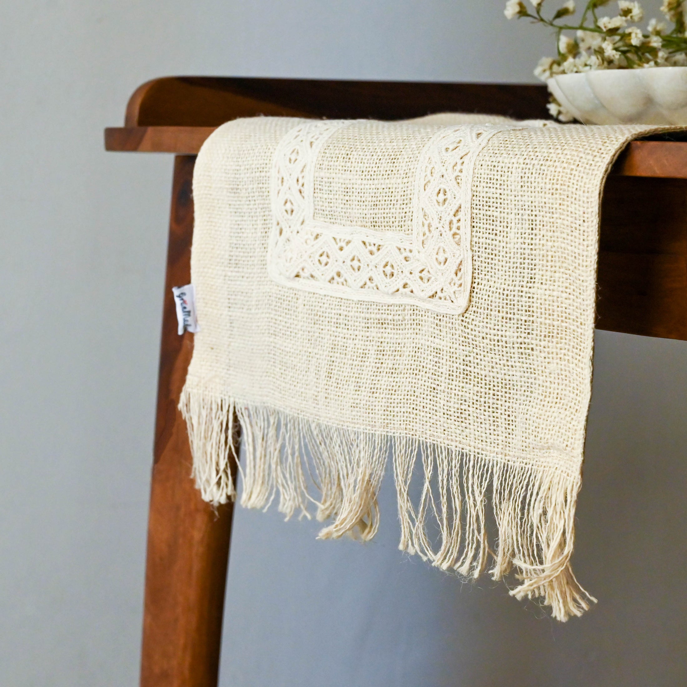 Serene Jute and Lace Table Runner - Granmade