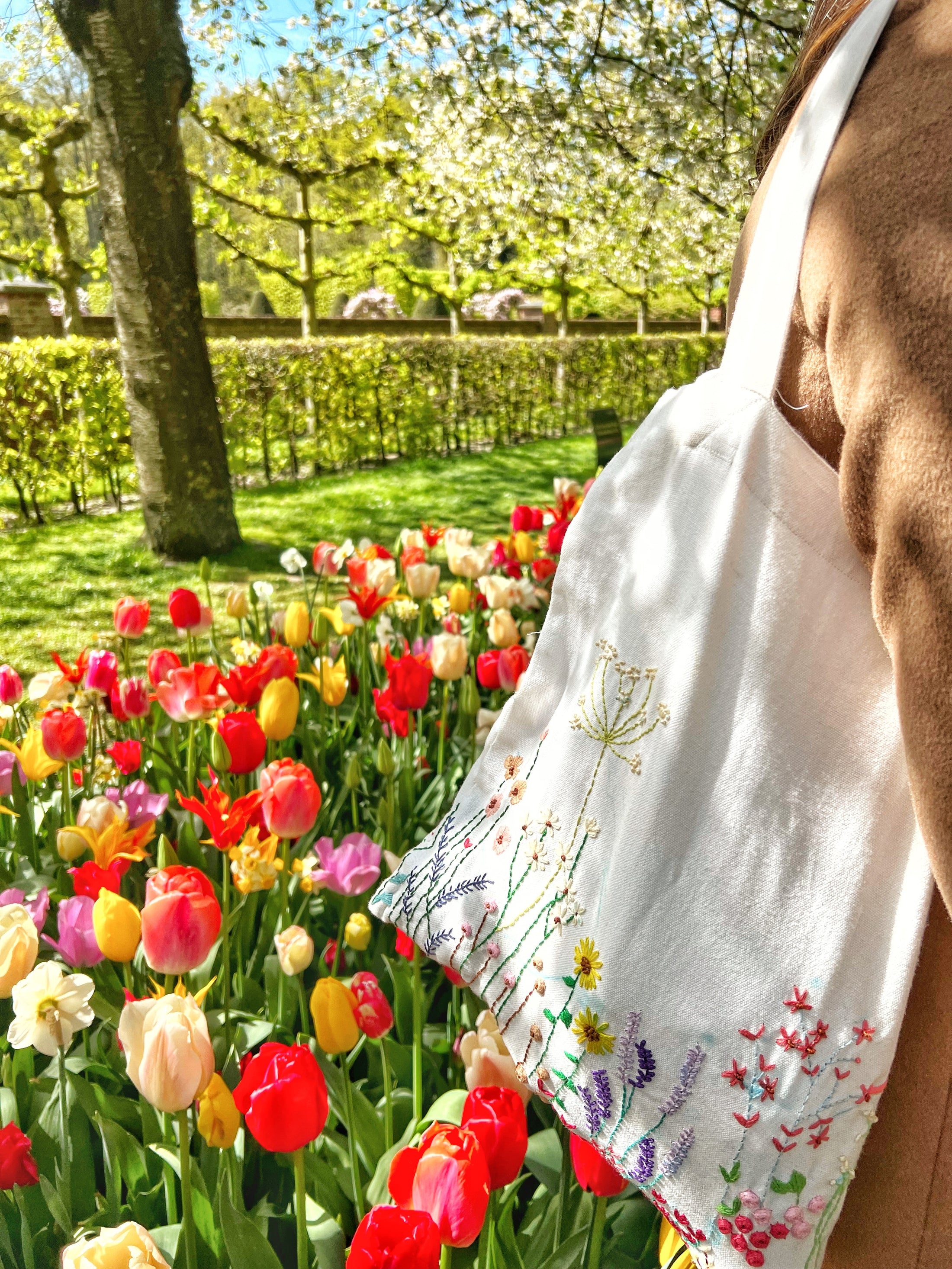 The Travelling Tote Bag Hand-embroidered - Granmade