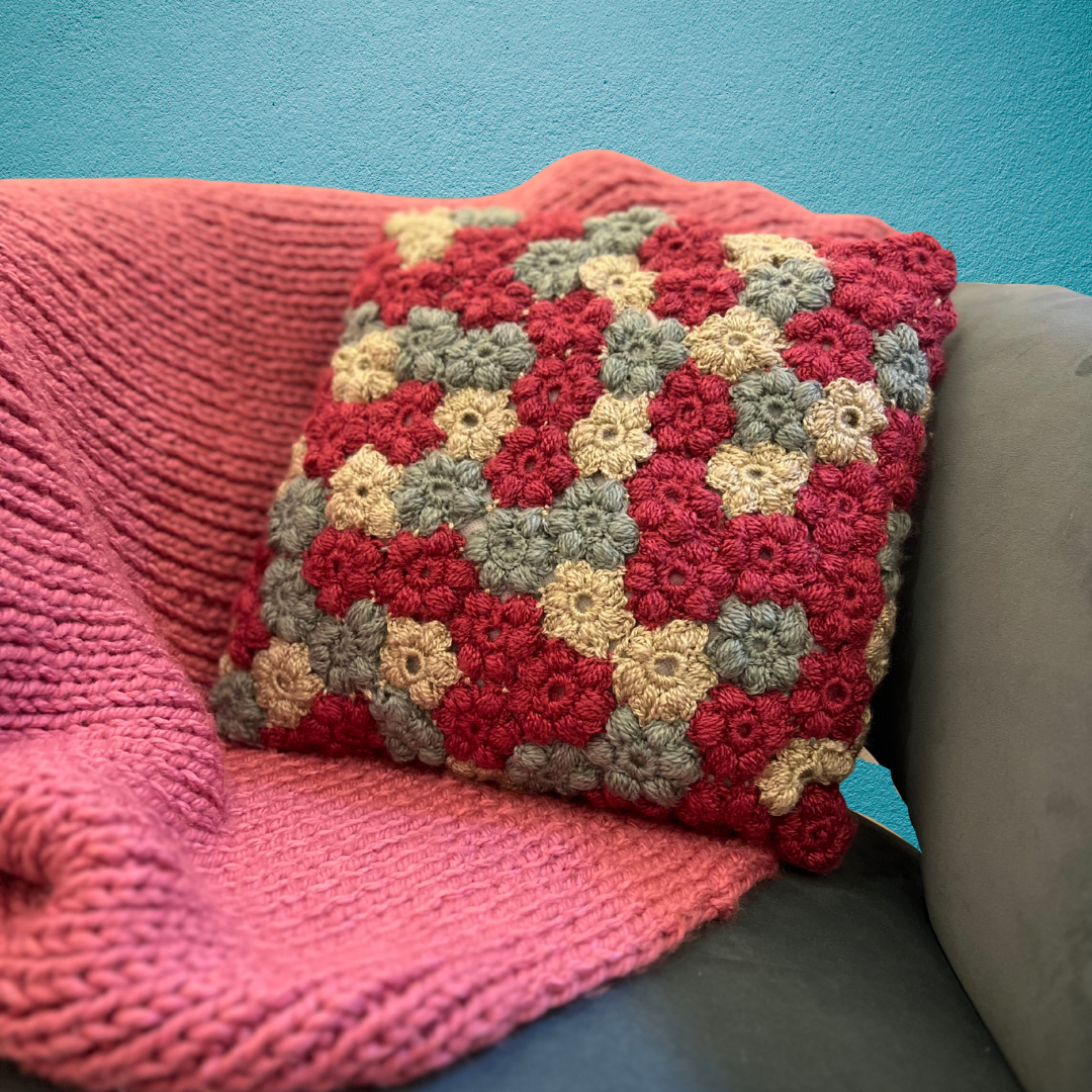 Daisy Hand-knit Flower Crochet Cushion - Granmade