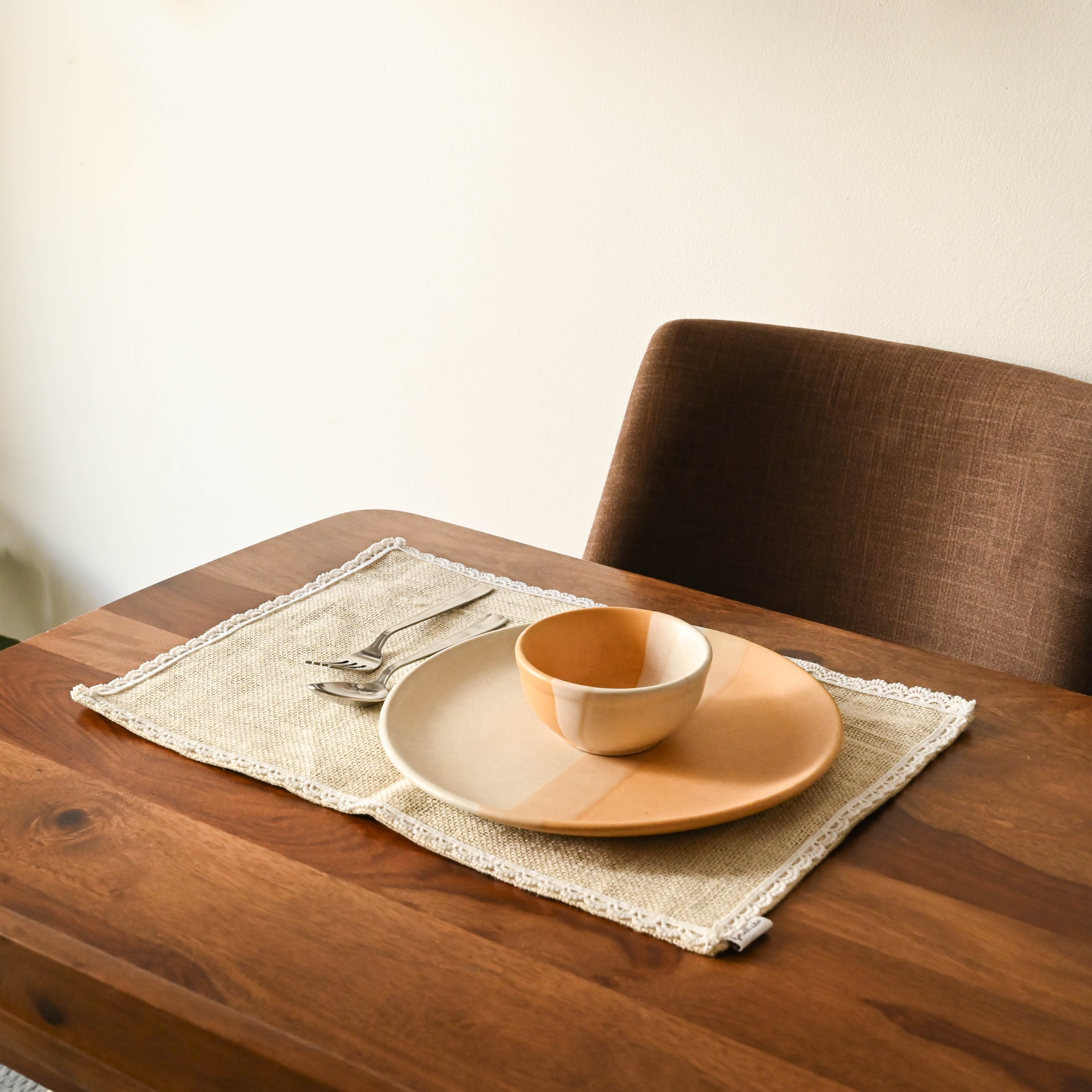 Natural Jute and Lace Table Set (2 mats + 1 Runner) - Granmade