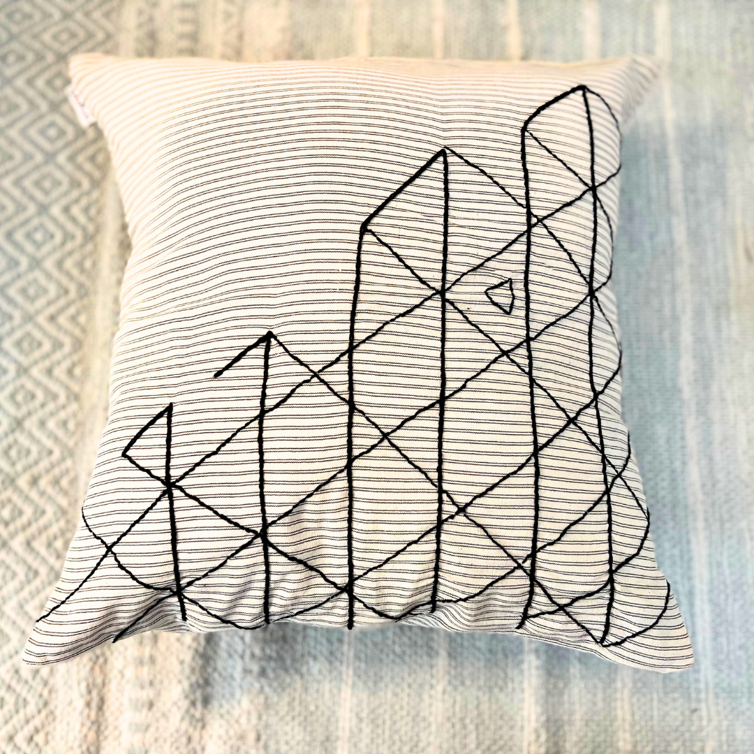 Minimal Hand embroidered cushion cover (set of 2) - Granmade